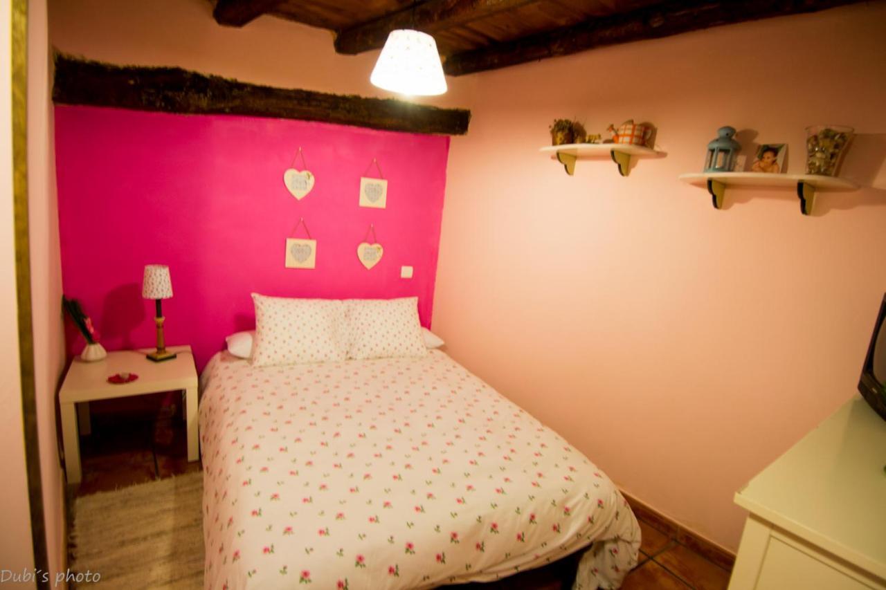 La Casita De Leire Pensionat Tamajon Eksteriør billede