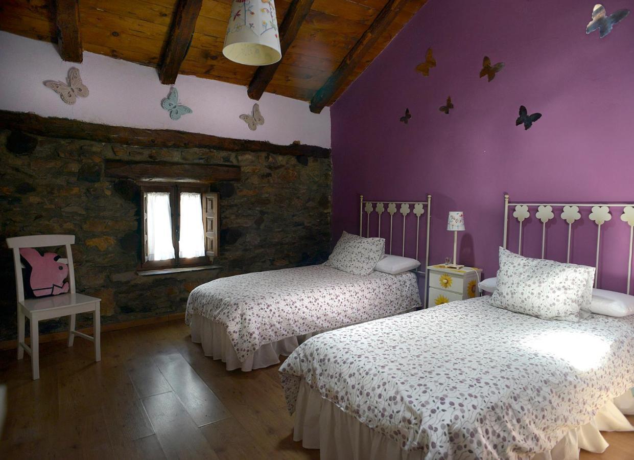 La Casita De Leire Pensionat Tamajon Eksteriør billede